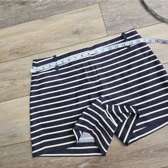 New  LOFT The Riviera Short striped shorts navy white nwt size 4 shorts - Picture 7 of 12